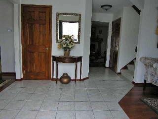 Building Photo - 1915 Hartford Ln