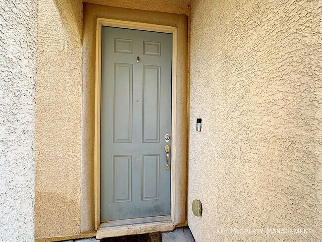 Building Photo - 9772 Bedstraw St