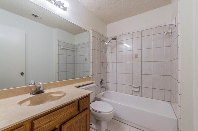 Building Photo - 7512 Down Hill Dr