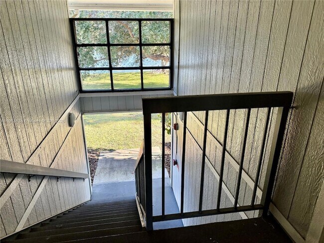 Building Photo - 9719 Hammocks Blvd