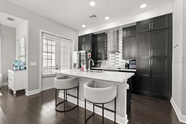 Building Photo - 520 Lanark Ct