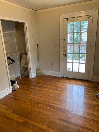 Building Photo - 1357 Oxford Rd NE