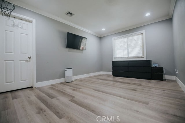 Building Photo - 2438 Emerson Dr