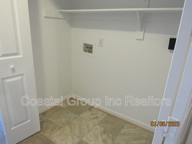 Building Photo - 1538 Stillwood St