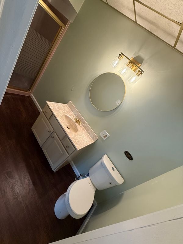 Building Photo - 132 E Main St