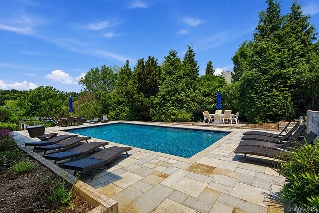 Building Photo - 17 Oceanview Dr