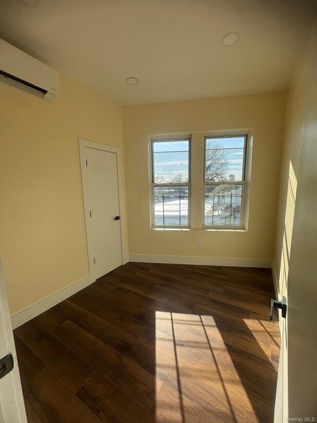 Building Photo - 91-04 43rd Ave