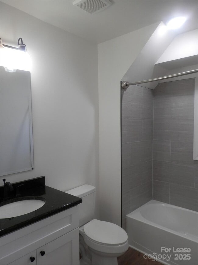 Building Photo - 1712 Washington Ave