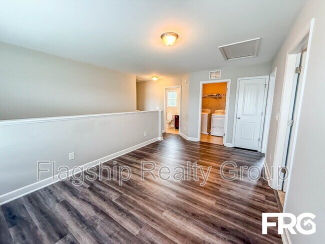 Building Photo - 1217 Teakwood Dr