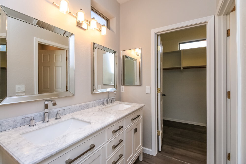 Building Photo - 1990 E Browning Pl