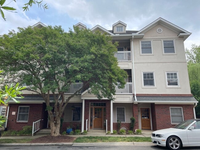 Primary Photo - 127 S Summit Ave