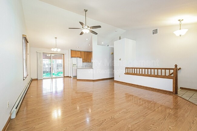 Building Photo - 2586 E 125th Pl