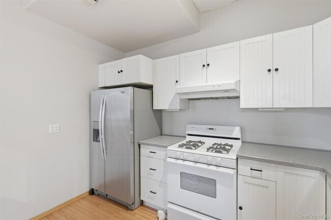 Building Photo - 248 Depew Ave