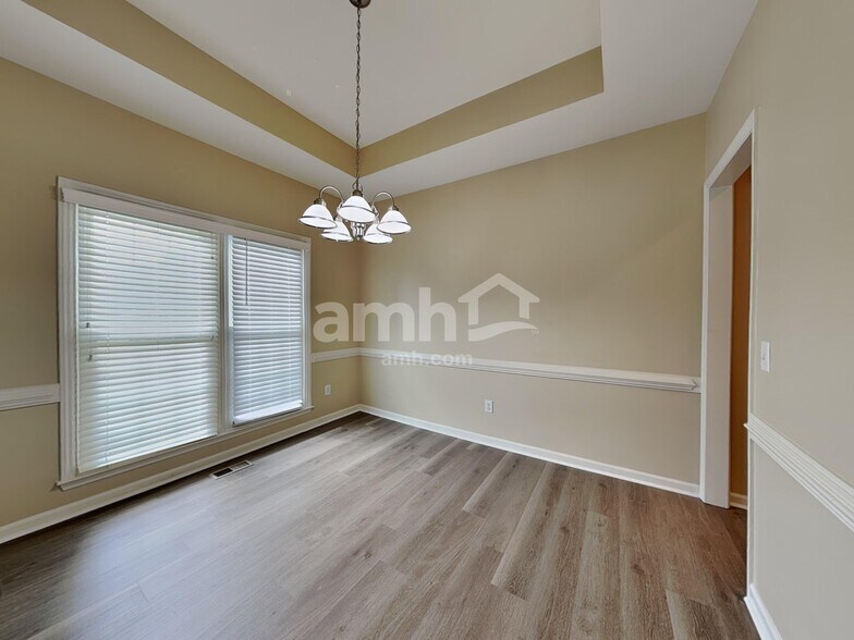 Building Photo - 325 Brims Way