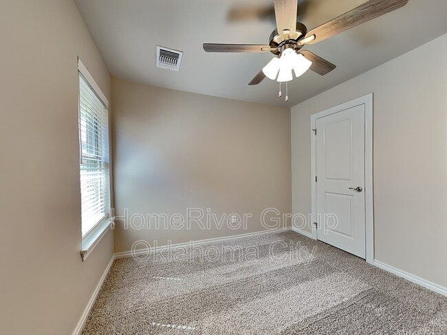 Building Photo - 8400 NW 163rd Ter