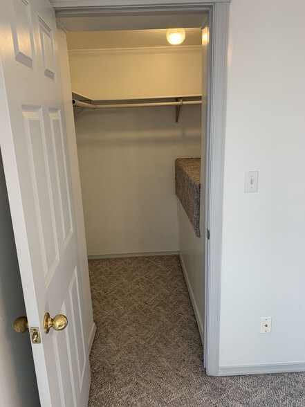 Walk In closet - 516 S 12th St