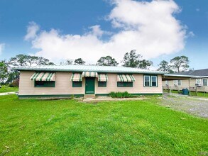 Building Photo - 134 LA-1005