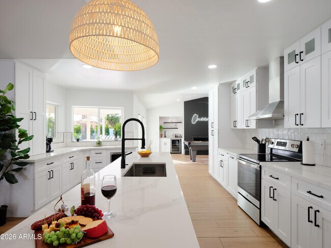 Building Photo - 15218 N 61st St