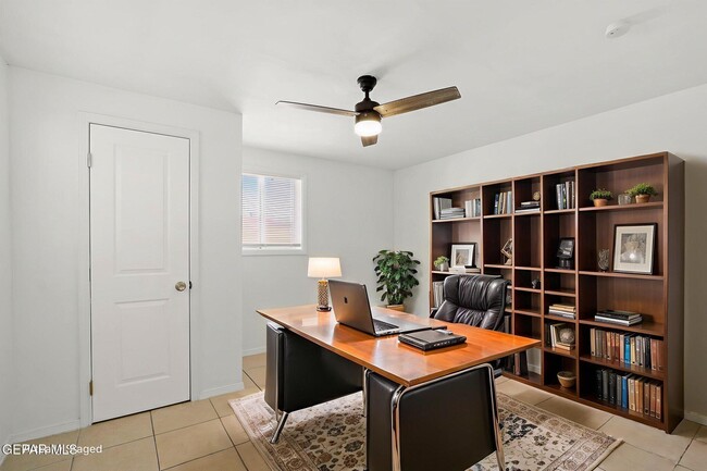 Building Photo - 5503 Salisbury Dr