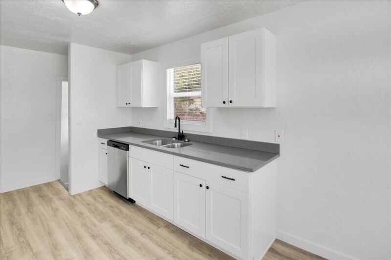 Building Photo - 3568 Orchard Ave