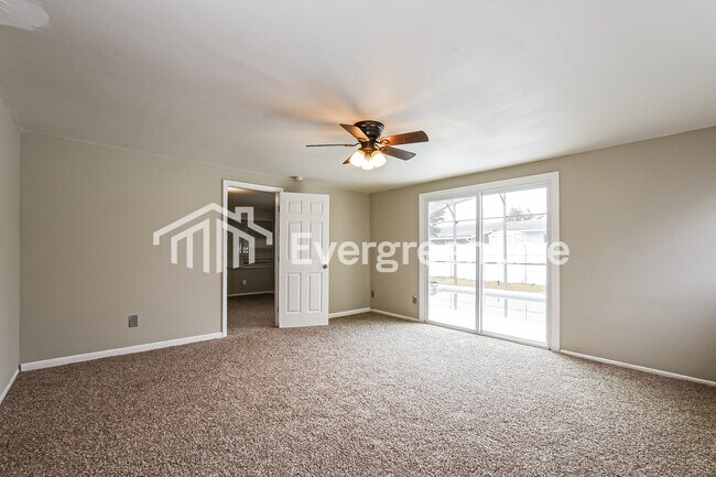 Building Photo - 2038 Keyes Ln