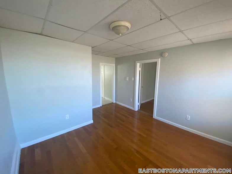 Building Photo - 259 Border St