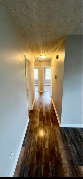 Building Photo - 4222 Yates Dr