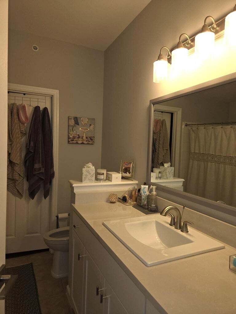 Building Photo - 2024 Alta Meadows Ln