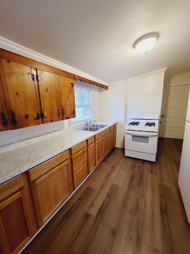 Building Photo - Beautiful Renovated Single Family Home!