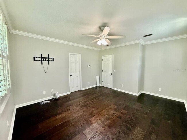 Building Photo - 505 S Tampania Ave