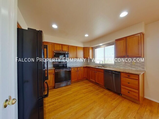 Building Photo - 4055 Morning Glory Rd