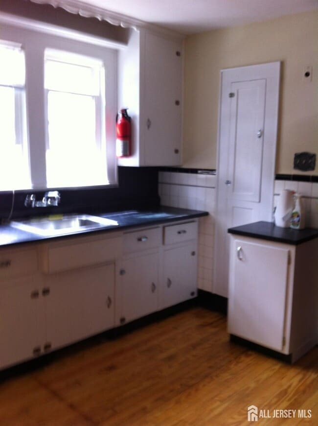 Building Photo - 1301 Central Ave