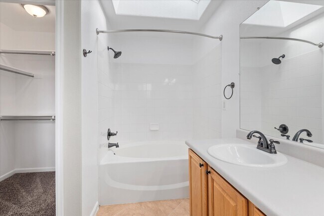 Building Photo - 10147 S Cherryhurst Ln