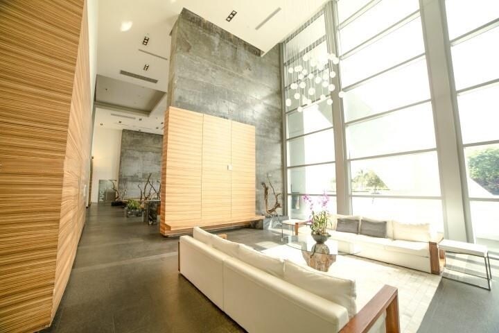 Building Photo - 888 Biscayne Blvd