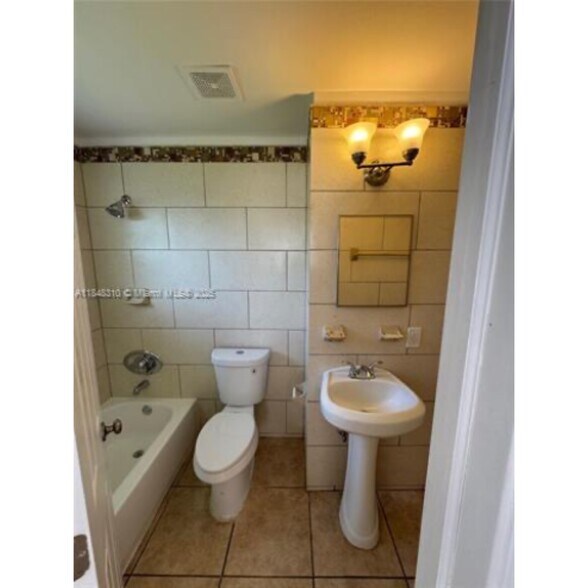 Building Photo - 10541 SW 184th St