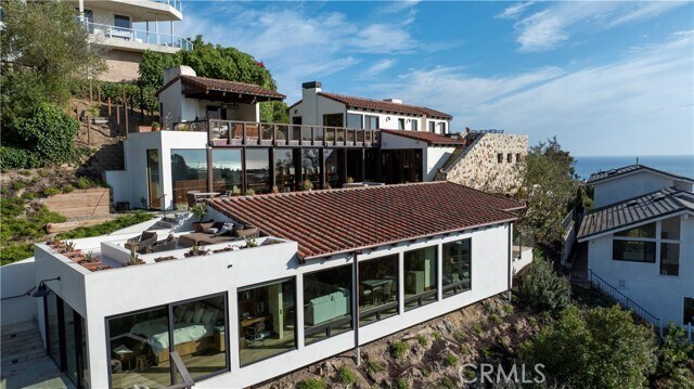 Building Photo - 345 Emerald Bay