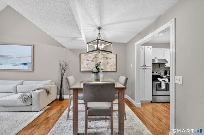 Building Photo - 3200 Madison Ave