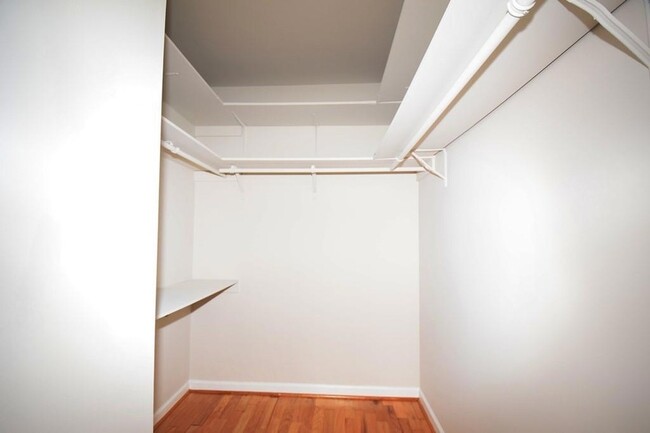 Building Photo - 1421 W Peachtree St NE