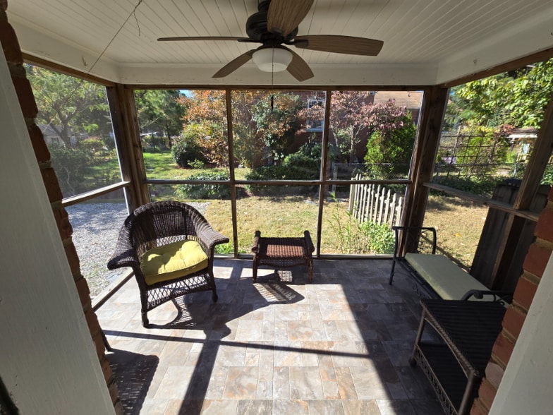 Building Photo - 8410 Holly Hill Rd