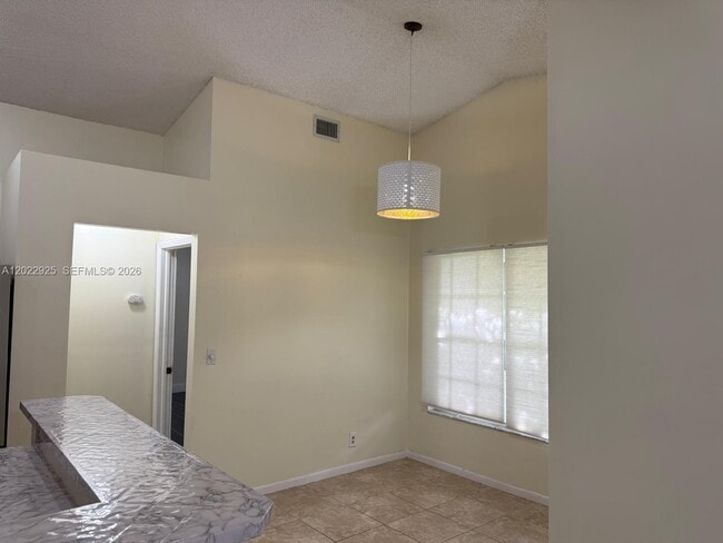 Building Photo - 5470 Pine Cir
