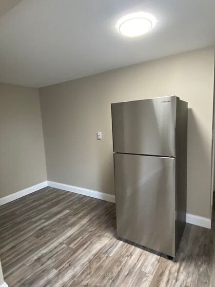 Dining Area - 12402 Buchanan Trl W