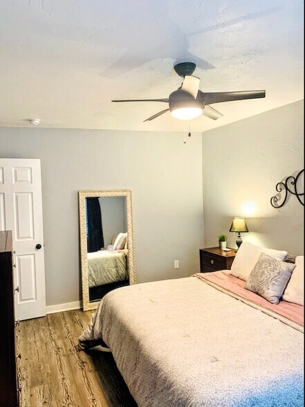 Building Photo - 110 Handler St