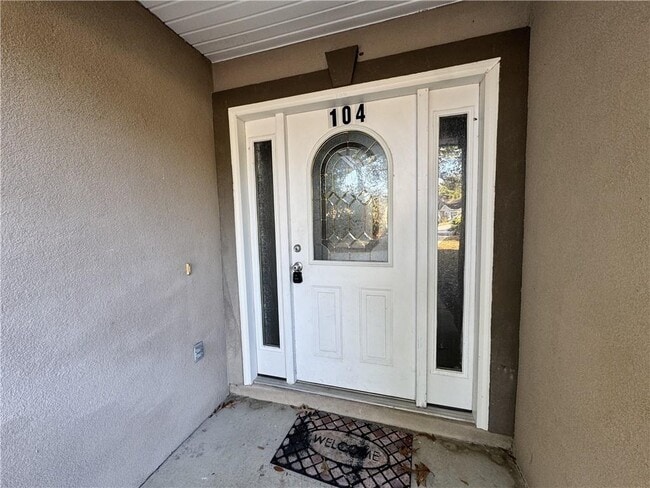 Building Photo - 104 Windridge Dr