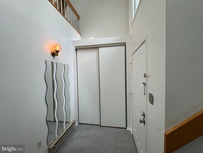 Primary Photo - 1898 Villaridge Dr