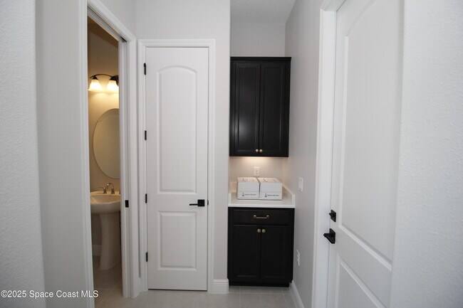 Building Photo - 2485 Musette Aly