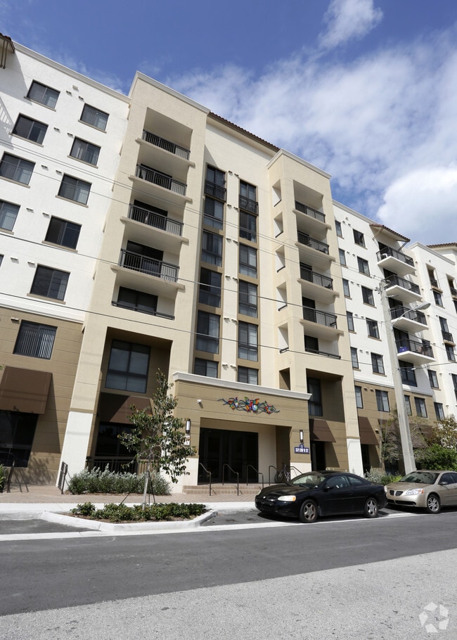 Building Photo - Amistad Apartments