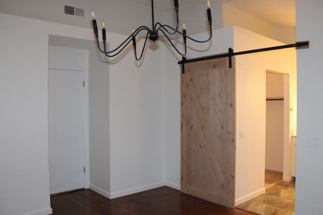 Building Photo - 3412 Leland St