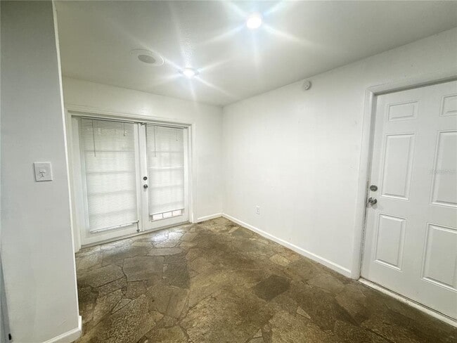 Building Photo - 4694 Pheasant Run Dr