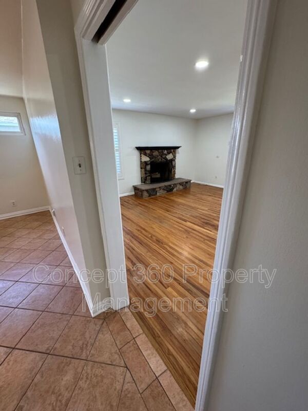 Building Photo - 5228 E Brittain St