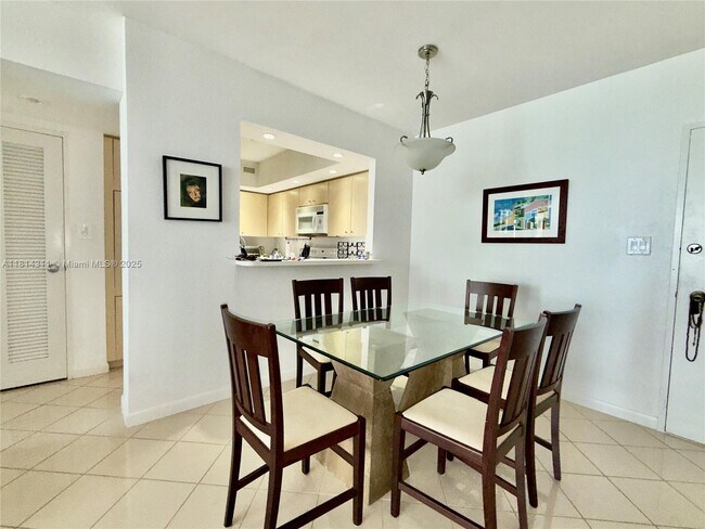 Building Photo - 5600 Collins Ave